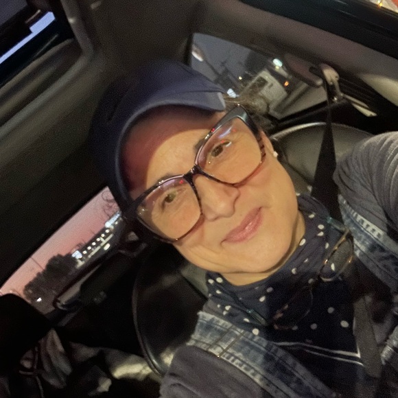 Meet your Posher, Esther - Picture 4 of 8